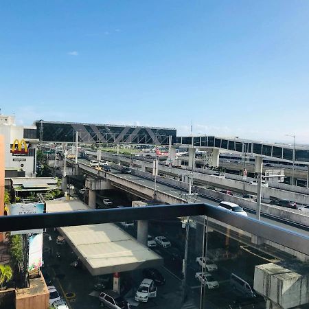 One Palm Tree Villas Across Naia-T3 Manila Eksteriør bilde