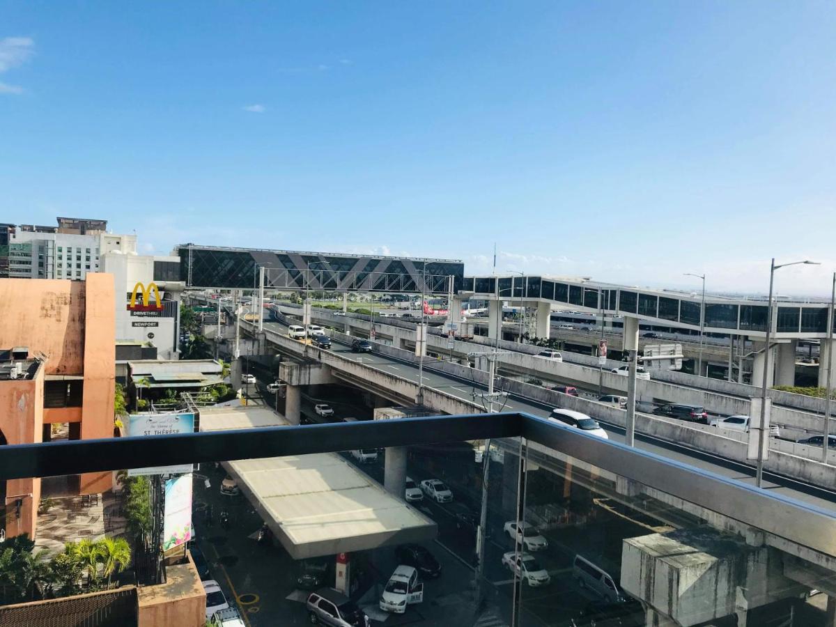 One Palm Tree Villas Across Naia-T3 Manila Eksteriør bilde