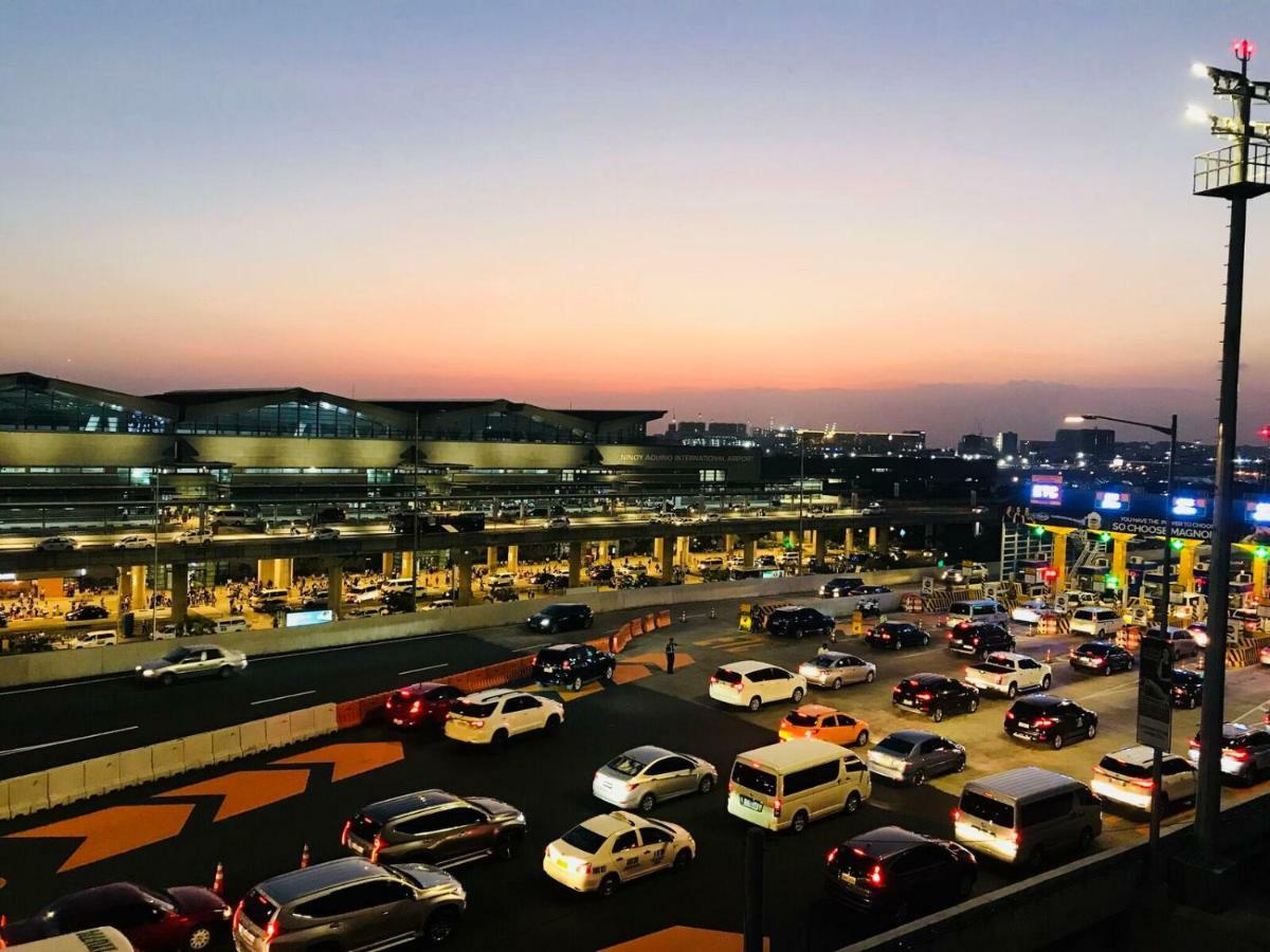 One Palm Tree Villas Across Naia-T3 Manila Eksteriør bilde
