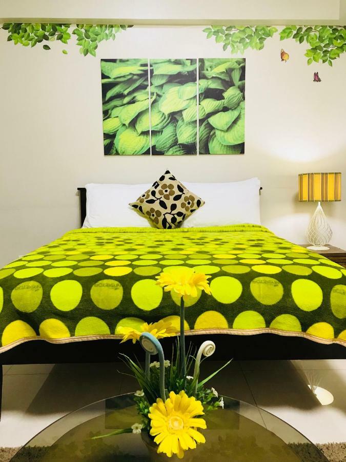 One Palm Tree Villas Across Naia-T3 Manila Eksteriør bilde